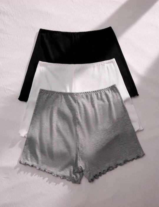 Pack Of 3 Plain Frills style Shorts For Ladies – Comfortable & Stylish Everyday Wear (OM-3004)